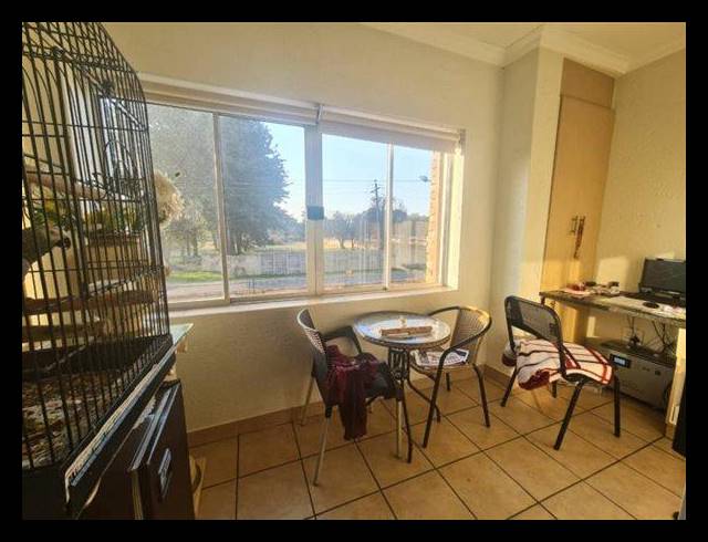 2 BEDROOM TOWNHOUSE FOR SALE IN NORTON PARK